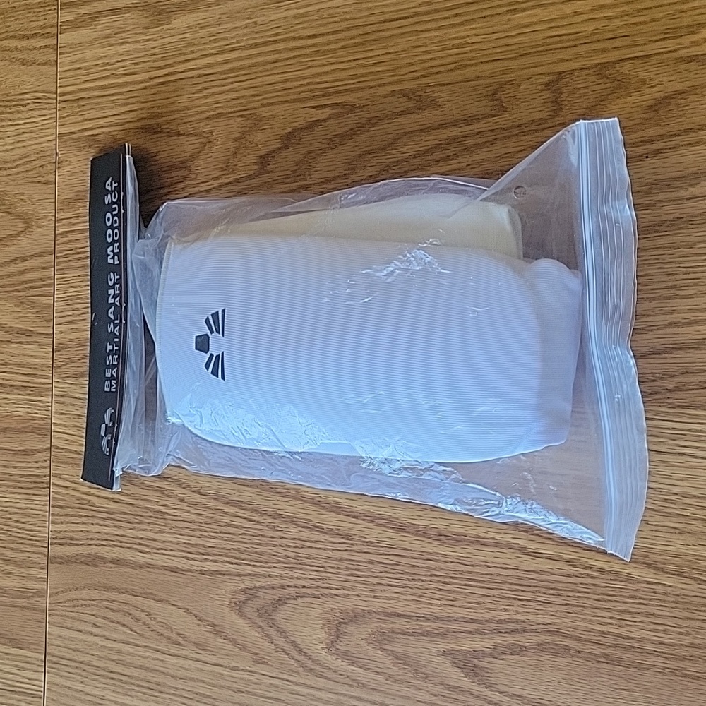 new BEST SANG MOO SA MARTIAL ART PRODUCT size XS COLOR white
